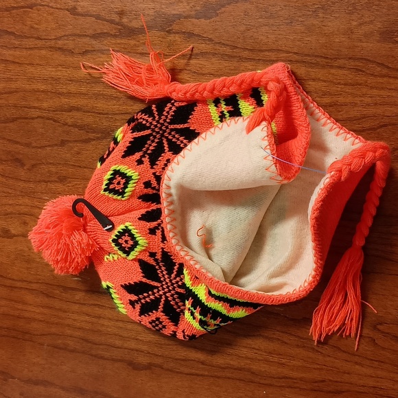 Flap Hat Winter hat covers ears and keeps them warm and cozy. - Picture 2 of 2